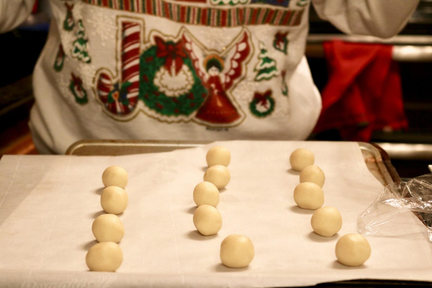 Baking with My Mom: Peppermint Meltaways